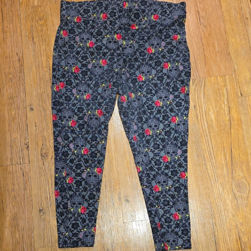 Floral Skull Patterned Leggings Betsey Johnson Torrid Sz 3